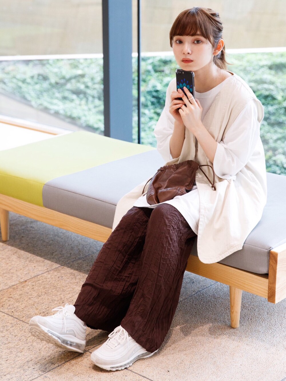 「ブラウンコーデ、ブラウン、ベージュ」｜「平成ゆとりTシャツのアイテム（Tシャツ/カットソー、ホワイト系）」を使った、橋下美好さん（レディース・158cm）の夏コーディネートの1枚目の写真
