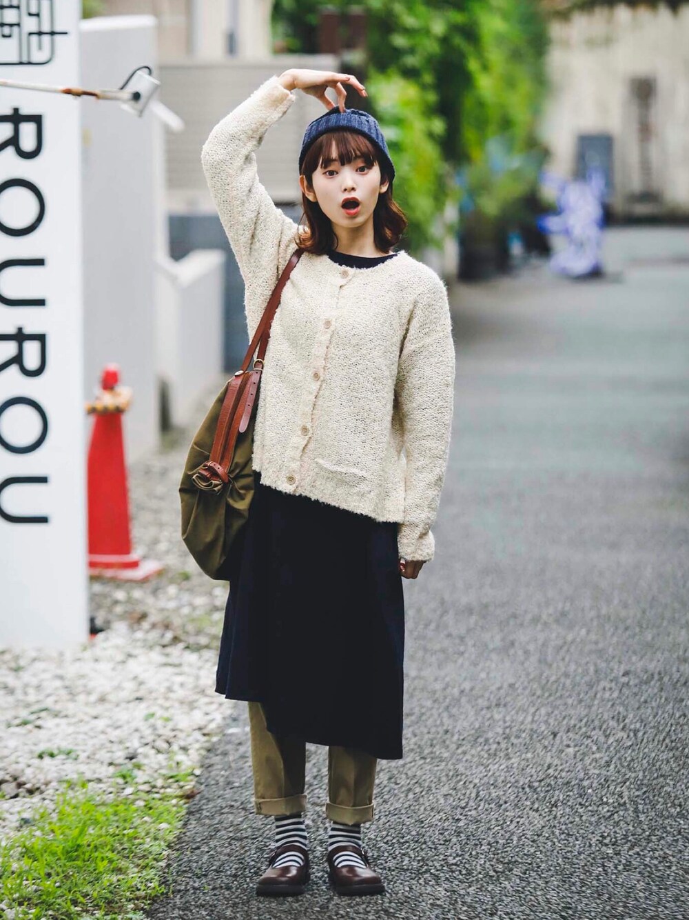 「無印良品のアイテム（ワンピース、ブルー系）」を使った、橋下美好さん（レディース・158cm）の秋コーディネートの1枚目の写真