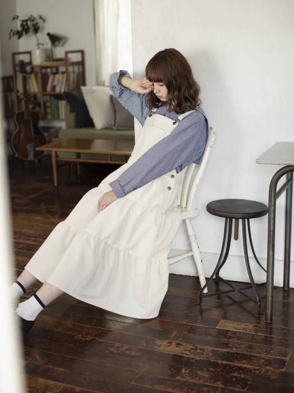 「miyoshi×ehka sopoのアイテム（オールインワン・サロペット、ホワイト系）」を使った、橋下美好さん（レディース・158cm）の冬コーディネートの1枚目の写真