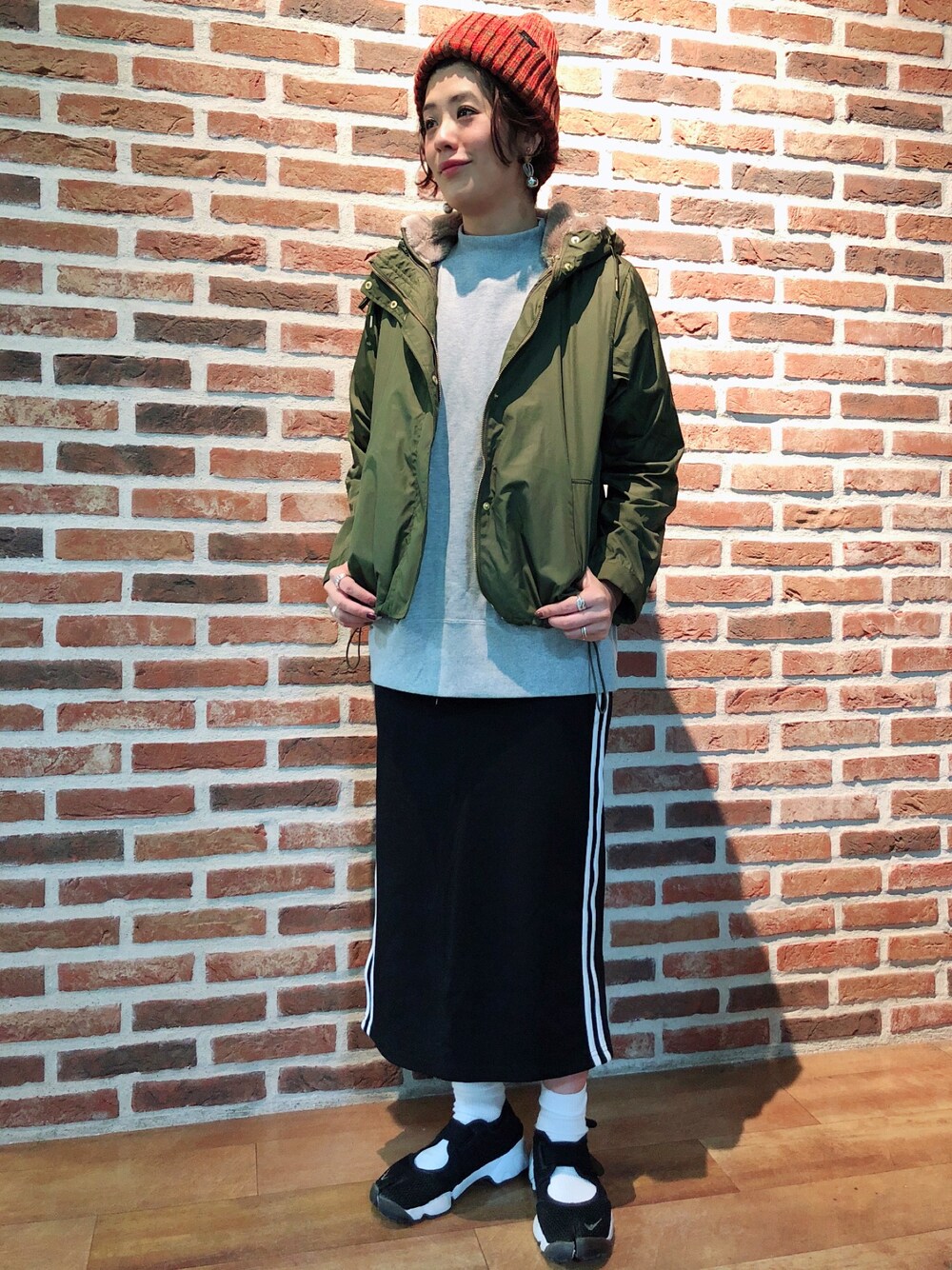 「秋コーデ、カジュアルコーデ、ラフ、スエット、チャンピオン、ライトオン」｜「G-STAR RAWのXemy beanie（ニットキャップ/ビーニー、ブラック系）」を使った、tachanさん（レディース・166cm）の秋コーディネートの1枚目の写真