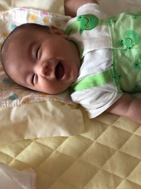 「アイテム（ロンパース、グリーン系）」を使った、あおちゃんさん（キッズ・50cm）の春コーディネート