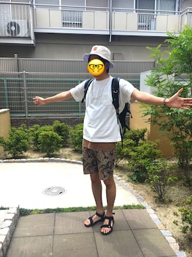 「アイテム（タンクトップ、ブラウン系）」を使った、くろぶちさん（メンズ・182cm）の秋コーディネート