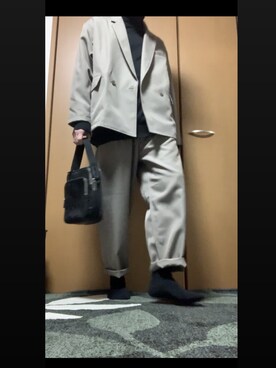 「UNIQLO（ユニクロ）のエクストラファインメリノリブタートルネックセーター（長袖）（ニット/セーター）」を使った、Tosh1さん（メンズ・170cm）の春コーディネート