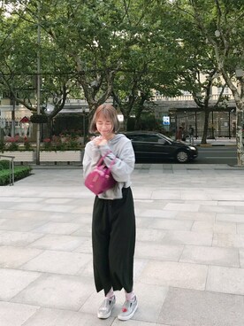 「MONKI（モンキ）のアイテム（バッグ）」を使った、搭不搭搭搭さん（レディース・162cm）の秋コーディネート