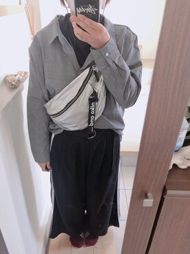 「アイテム（ボディバッグ/ウエストポーチ、シルバー系）」を使った、miruさん（レディース・155cm）の春コーディネート