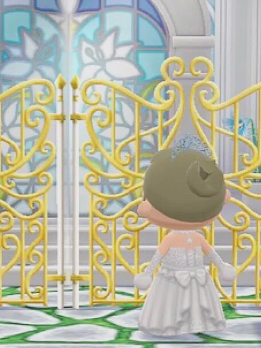 「ポケ森」｜「パールのティアラのアイテム（その他ヘアアクセサリー、シルバー系）」を使った、くろぶちさん（レディース・160cm）の夏コーディネートの1枚目の写真