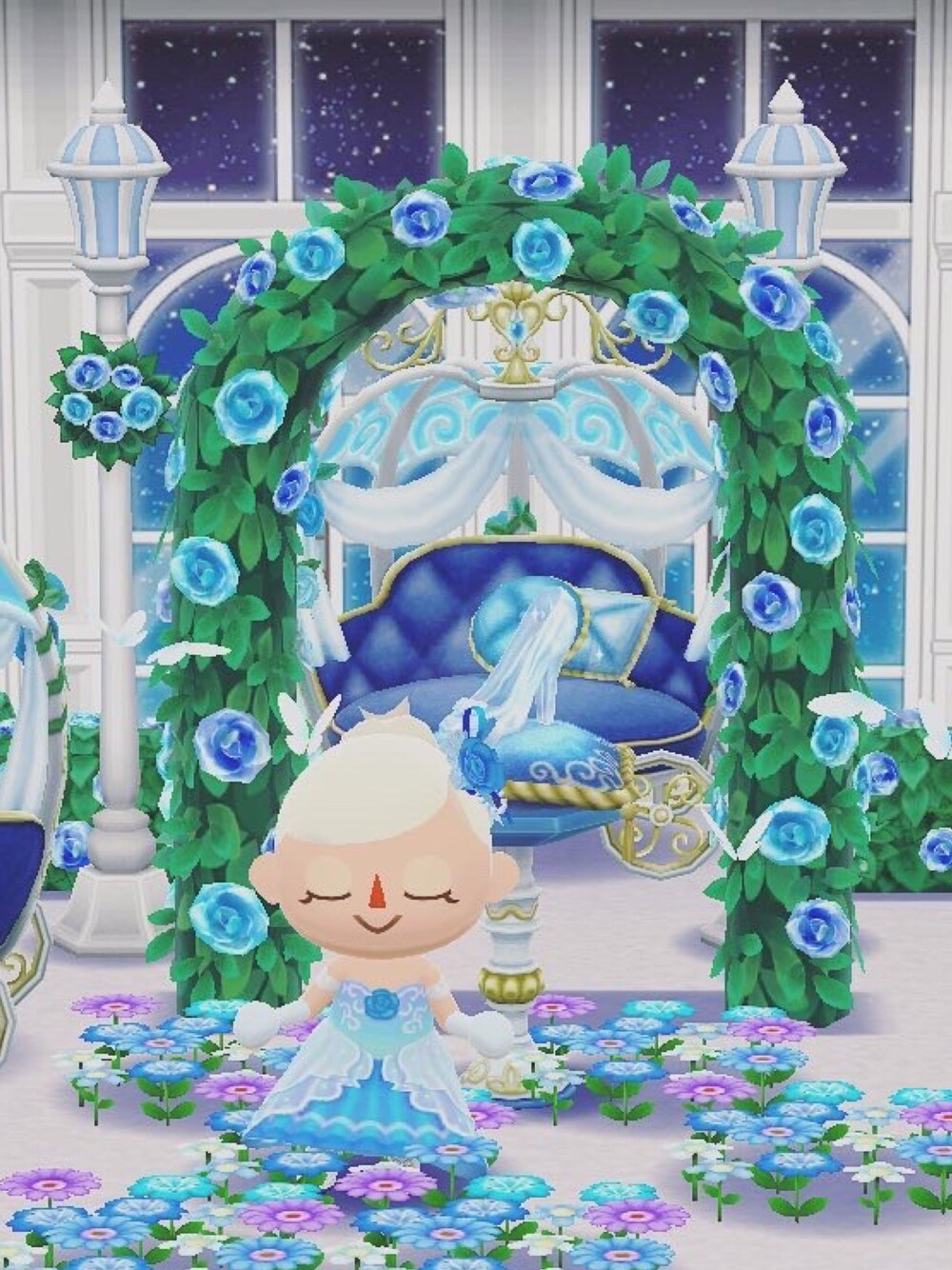 「ポケ森」｜「シンデレラのプリンセスドレスのアイテム（ドレス、ブルー系）」を使った、くろぶちさん（レディース・160cm）の秋コーディネートの1枚目の写真