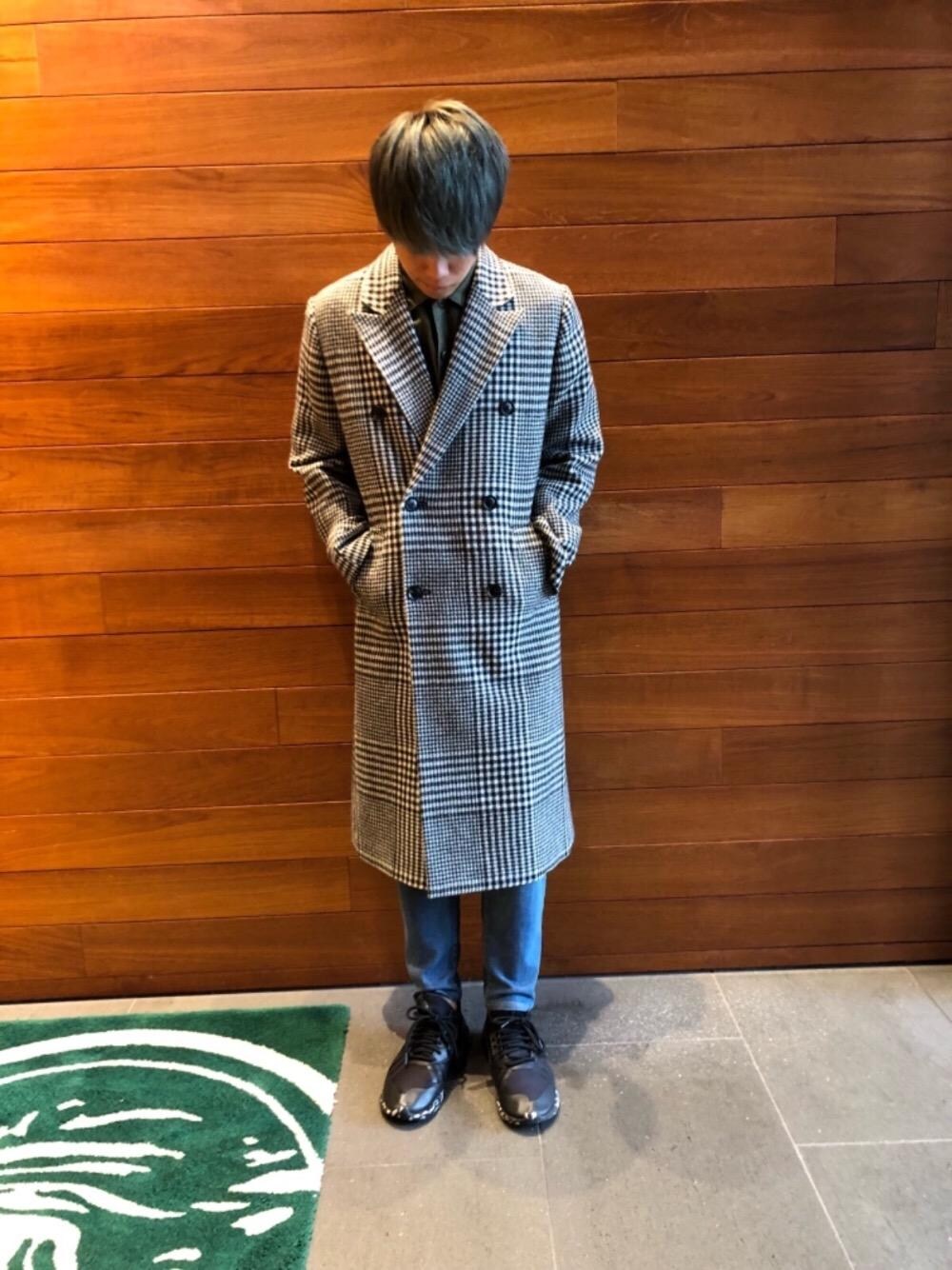 「デニム、コラボ、ストリート、Hysteric Glamour、秋コーデ」｜「HYSTERIC GLAMOURのUSED加工ISKOデニム スリムパンツ（デニムパンツ、ブルー系）」を使った、らいさん（メンズ・166cm）の秋コーディネートの1枚目の写真