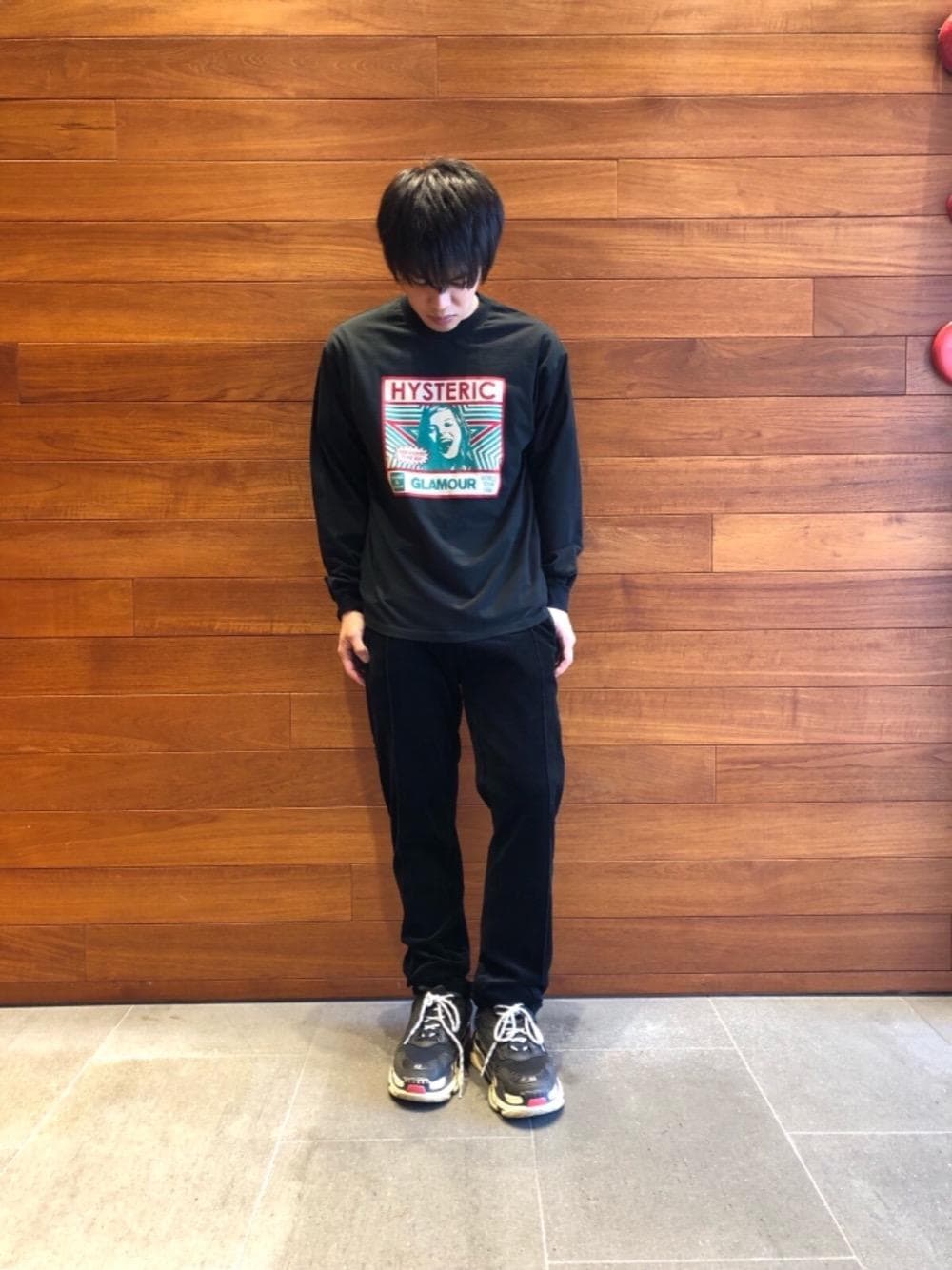 「HYSTERIC GLAMOURのNIGHT GROOVE 刺繍トラックパンツ（その他パンツ、ブラック系）」を使った、らいさん（メンズ・168cm）の秋コーディネートの1枚目の写真