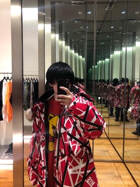 「アイテム（ミリタリージャケット、レッド系）」を使った、らいさん（メンズ・168cm）の冬コーディネート