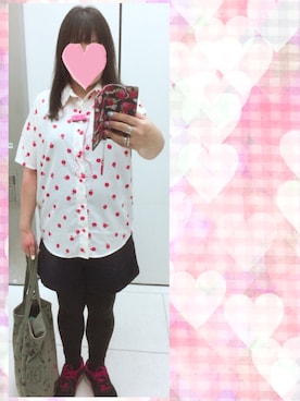 「MILKBOY（ミルクボーイ）のAPPLE シャツ（シャツ/ブラウス）」を使った、奈々さん（レディース・162cm）の夏コーディネート