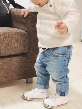 「H&M（エイチ・アンド・エム）のアイテム（ニット/セーター、ホワイト系）」を使った、tasuku★さん（キッズ・80cm）の冬コーディネート