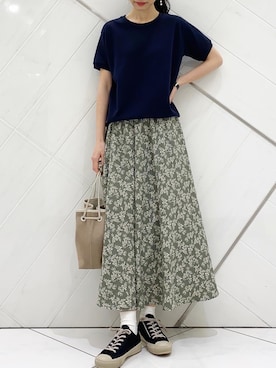 「URBAN RESEARCH DOORS（アーバンリサーチドアーズ）の小花柄ギャザーフレアスカート（スカート）」を使った、AI.Uさん（レディース・168cm）の春コーディネート