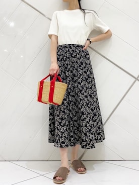 「URBAN RESEARCH DOORS（アーバンリサーチドアーズ）の小花柄ギャザーフレアスカート（スカート）」を使った、AI.Uさん（レディース・168cm）の春コーディネート