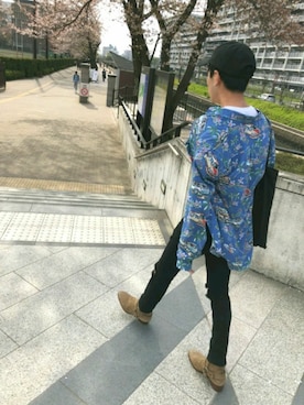 「SAINT LAURENT PARIS（サンローランパリ）のアイテム（トートバッグ）」を使った、Super Aさん（メンズ・173cm）の春コーディネート