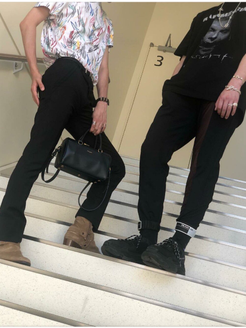 「vetements、SAINTLAURENTPARIS、サンローランパリ、BALENCIAGA、バレンシアガ、トリプルS、ヴェトモン、Dior HOMME、ディオールオム、ootd」｜「Dior hommeのアイテム（Tシャツ/カットソー、ホワイト系）」を使った、Super Aさん（メンズ・173cm）の夏コーディネートの1枚目の写真