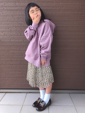 「アイテム（ローファー、ブラウン系）」を使った、mikiさん（キッズ・120cm）の秋コーディネート