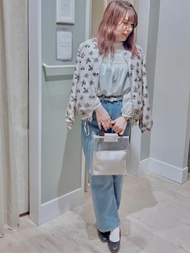 「アイテム（トートバッグ、シルバー系）」を使った、groveさん（レディース・164cm）の春コーディネート