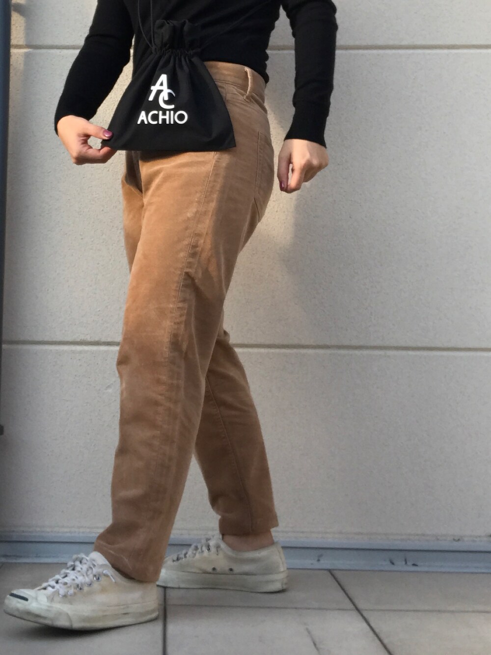 「秋コーデ、おしゃれさんと繋がりたい、パンツスタイル、コーデュロイ、ベージュコーデ、girl」｜「UNIQLOのアイテム（パンツ、ブラウン系）」を使った、yanagidaさん（レディース・151cm）の秋コーディネートの1枚目の写真