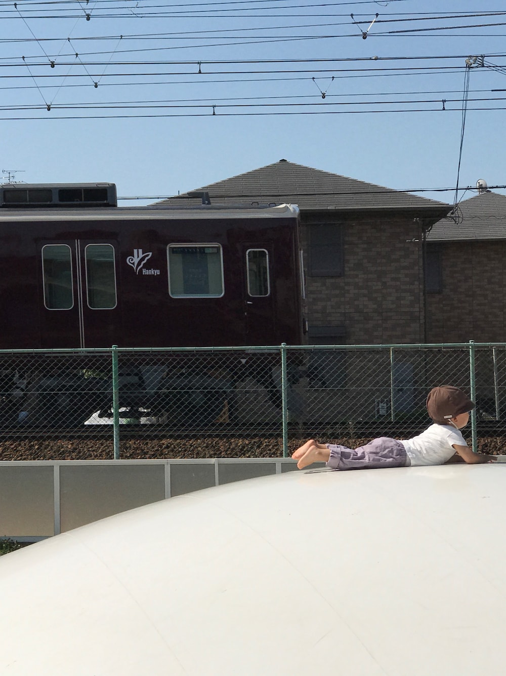 「阪急電車、カラー帽子、無印良品、ハンドメイド、minne、トランポリン」｜「三和商会のアイテム（帽子、ブラウン系）」を使った、あぢゃさん（キッズ・80cm）の夏コーディネートの1枚目の写真