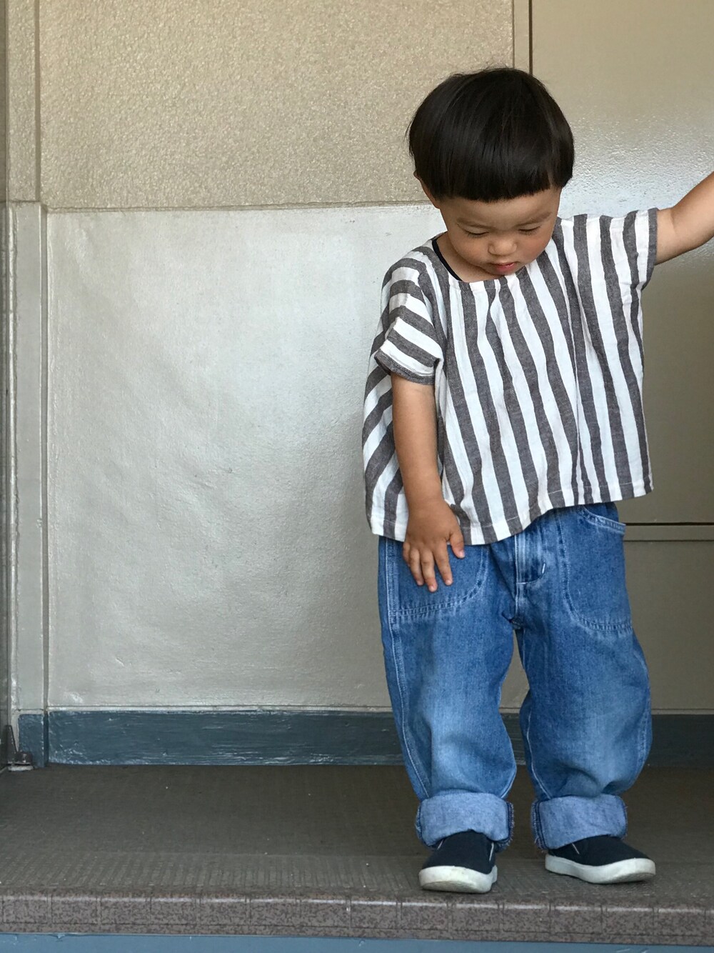 「handmade、ハンドメイド、古着、サーカスパンツ、無印良品、スリッポン」｜「Handmadeのアイテム（Tシャツ/カットソー、ブラウン系）」を使った、あぢゃさん（キッズ・90cm）の夏コーディネートの1枚目の写真