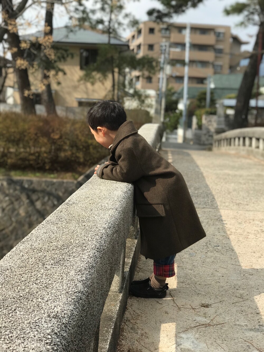 「ブラウン色に染まれ、LL.Bean、エルエルビーン、VANS」｜「古着のアイテム（ジャケット/アウター、ブラウン系）」を使った、あぢゃさん（キッズ・90cm）の冬コーディネートの1枚目の写真