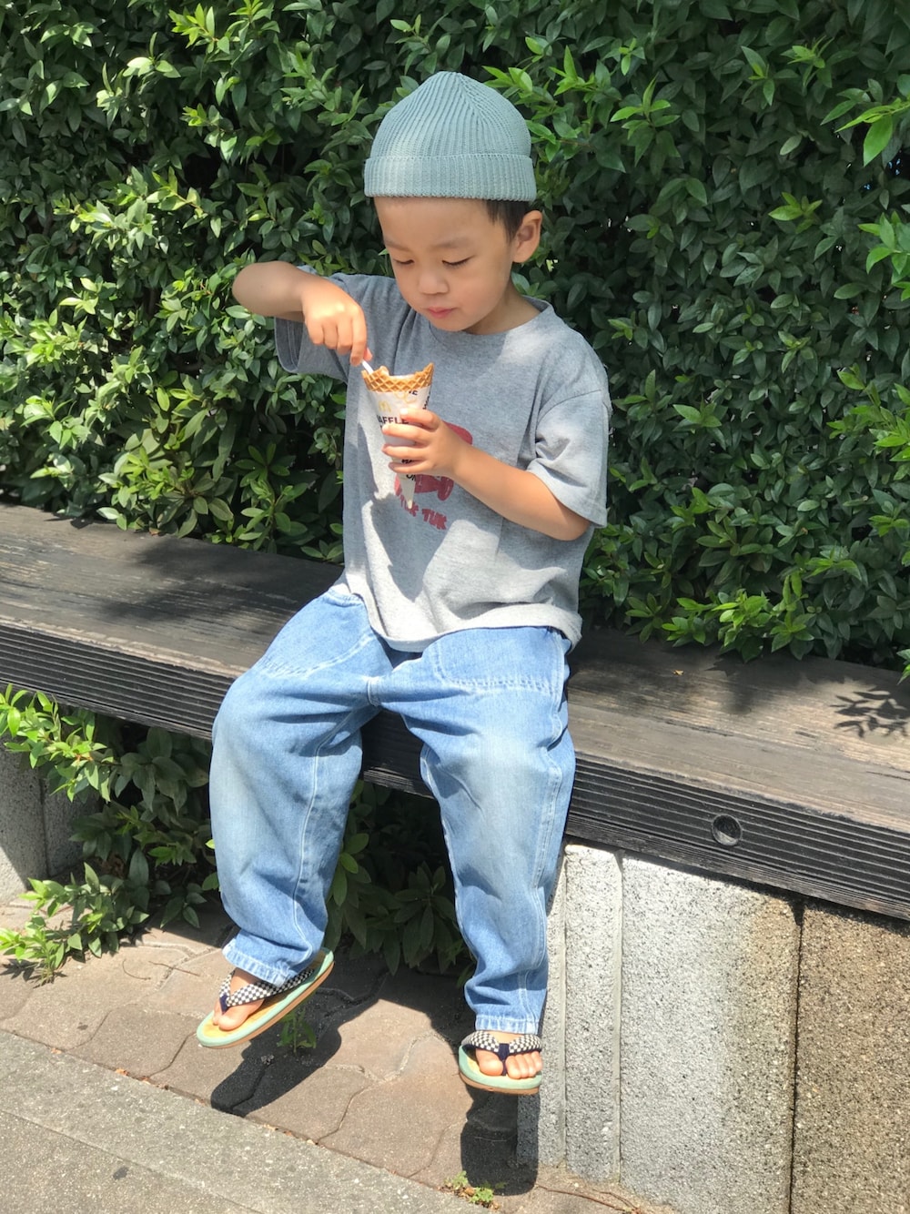 「サマーニット、トゥクトゥク、古着、ミサトっ子、ソフトクリーム、マクドナルド」｜「tototo&のアイテム（ニットキャップ/ビーニー、グレー系）」を使った、あぢゃさん（キッズ・90cm）の夏コーディネートの1枚目の写真