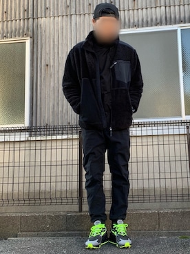 「UNIQLO（ユニクロ）のタートルネックT（長袖）（Tシャツ/カットソー）」を使った、か〜ずまさん（メンズ・175cm）の冬コーディネート