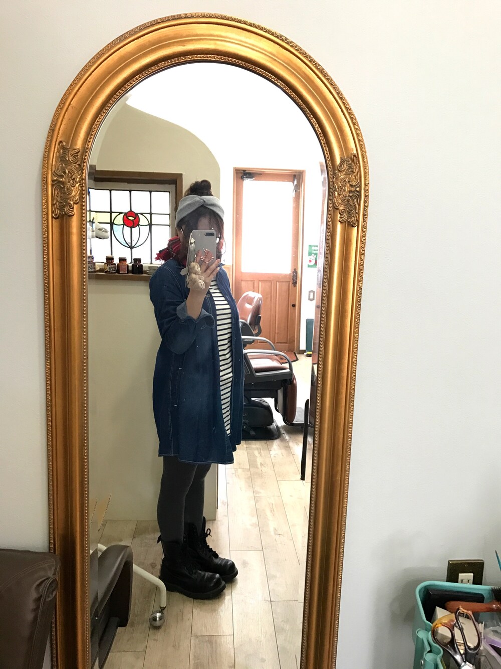 「仕事コーデ、プチプラ、王道」｜「しまむらのアイテム（シャツワンピース、ブルー系）」を使った、Aki さん（レディース・157cm）の冬コーディネートの1枚目の写真