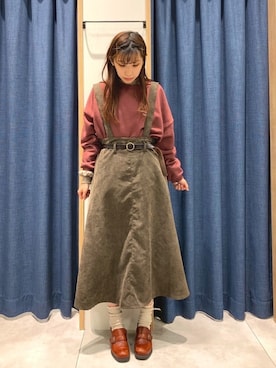 「バックロゴ」｜「アイテム（スウェット）」を使った、さ や か  ☺︎さん（レディース・160cm）の秋コーディネート