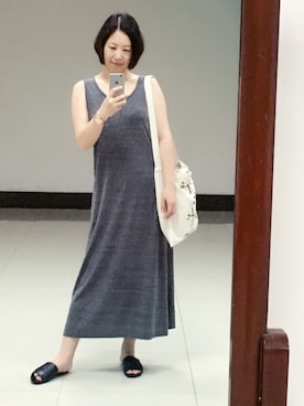 「Acne Studios（アクネストゥディオズ）のアイテム（サンダル）」を使った、春日桑拓さん（レディース・170cm）の夏コーディネート