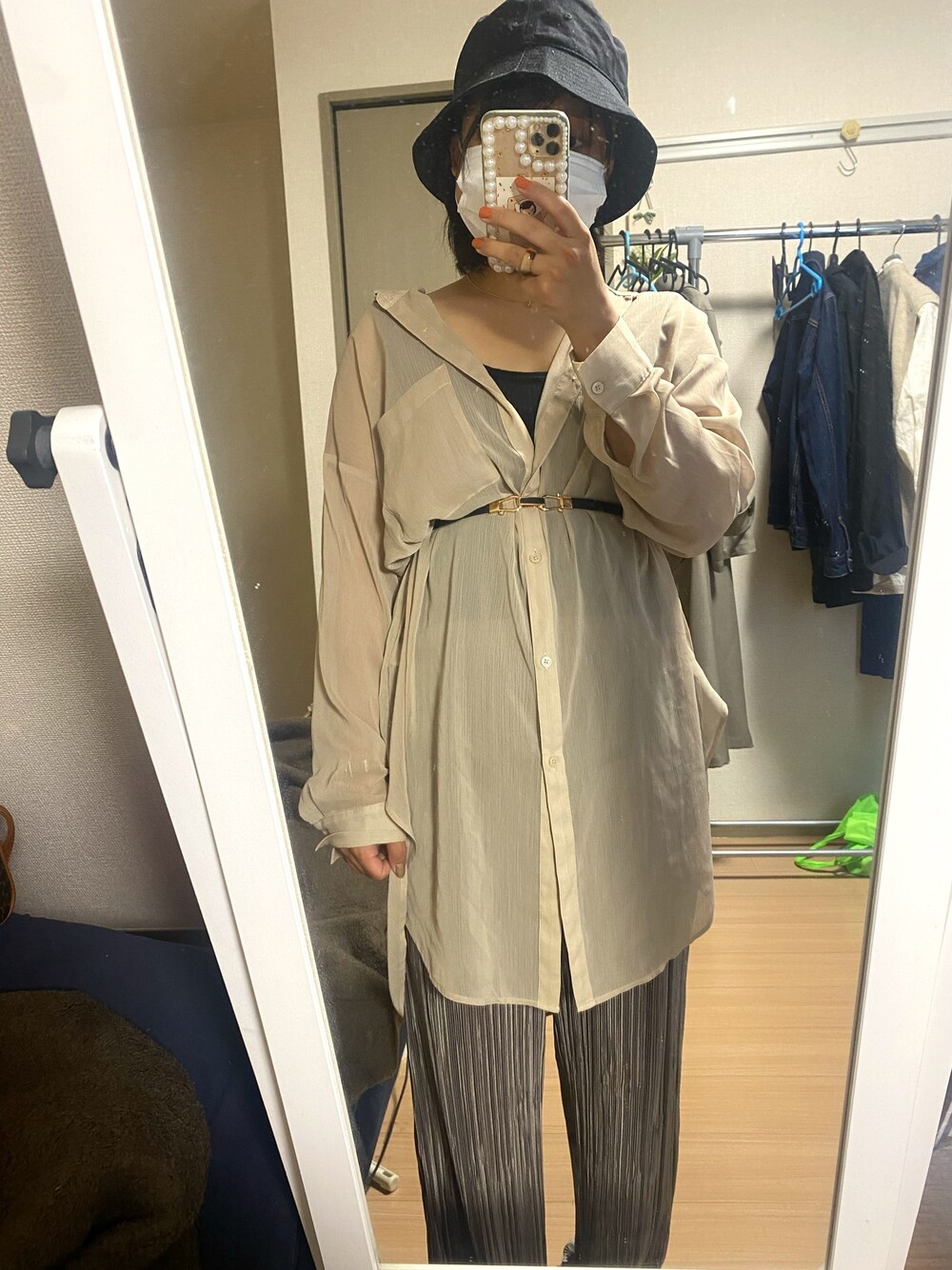 「プチプラ、プチプラコーデ、GU、オトナカジュアル、低身長、夏、サンダル、シアーシャツ、リブパンツ」｜「GUのアイテム（シャツ/ブラウス、ベージュ系）」を使った、みおのうちさん（レディース・153cm）の春コーディネートの1枚目の写真