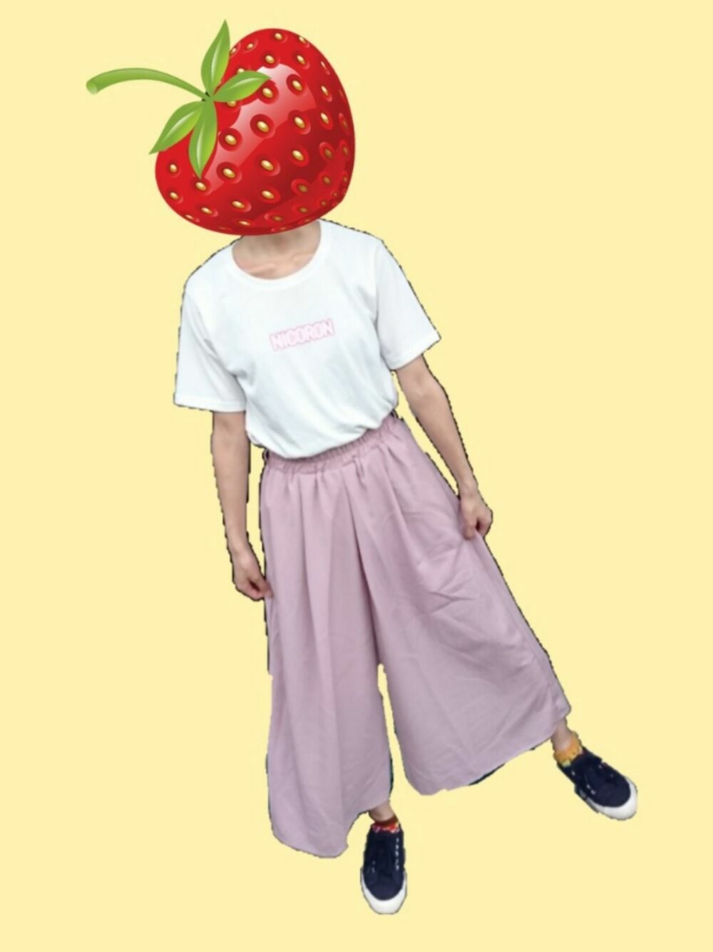 「nicoron、ガウチョパンツ、ワイドパンツ、シンプルコーデ、カジュアルガーリー、summer、Tシャツ、カジュアルコーデ、おしゃれ研究部、藤田ニコル」｜「NiCORONのアイテム（Tシャツ/カットソー、ホワイト系）」を使った、sayaさん（レディース・163cm）の夏コーディネートの1枚目の写真