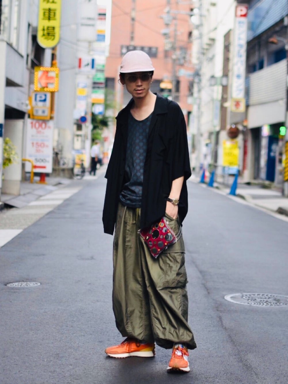 「カジュアル、休日スタイル、カジュアルコーデ、半袖シャツ、summer、シャツスタイル、ootd、スニーカー、低身長、スニーカーコーデ」｜「UNUSEDのアイテム（キャップ、その他）」を使った、takahiro さん（メンズ・170cm）の夏コーディネートの1枚目の写真