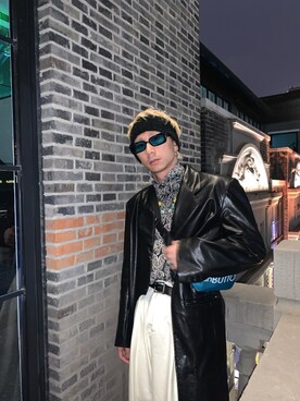 「pushBUTTONのアイテム」を使った、秦然さん（メンズ・175cm）の春コーディネート
