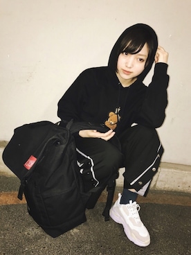 「Manhattan Portage」｜「アイテム（スラックス）」を使った、おおたゆうりさん（レディース・163cm）の冬コーディネート