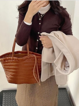 「韓国コーデ」｜「アイテム（ジャンパースカート）」を使った、akikoさん（レディース・164cm）の冬コーディネート