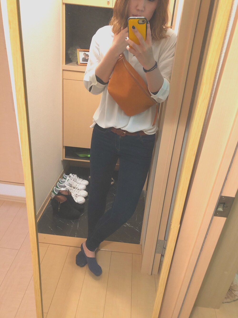 「UNIQLOのアイテム（シャツ/ブラウス、ホワイト系）」を使った、R   i   n   a   .さん（レディース・171cm）の春コーディネートの1枚目の写真