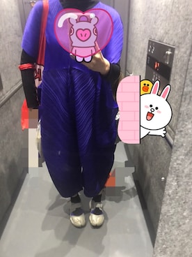「PLEATS PLEASE（プリーツプリーズ）のアイテム（オールインワン・サロペット）」を使った、ピーナッツさん（レディース・160cm）の春コーディネート