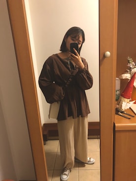 「Fashion Letter（ファッションレター）のアイテム（シャツ/ブラウス、ブラウン系）」を使った、runさん（レディース）の秋コーディネート