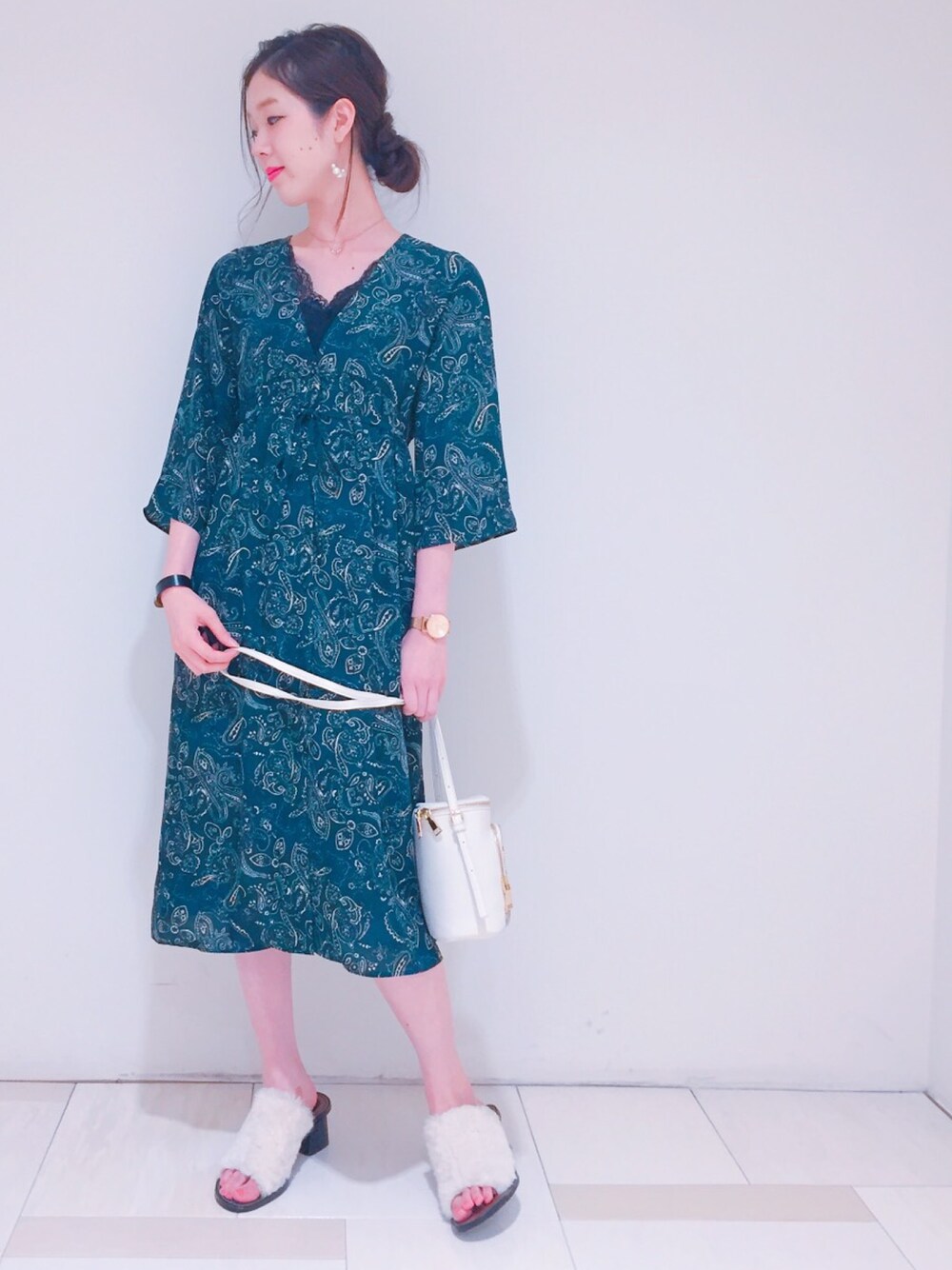「オトナカジュアル、シンプル、おでかけ、夏コーデ、ラフ、ペイズリー、ワンピース、ファーサンダル、Doux archives、ZARA」｜「FREE'S MARTのカップ付レースインナータンクトップ【追加生産】（タンクトップ、ブラック系）」を使った、hikariさん（レディース・169cm）の夏コーディネートの1枚目の写真