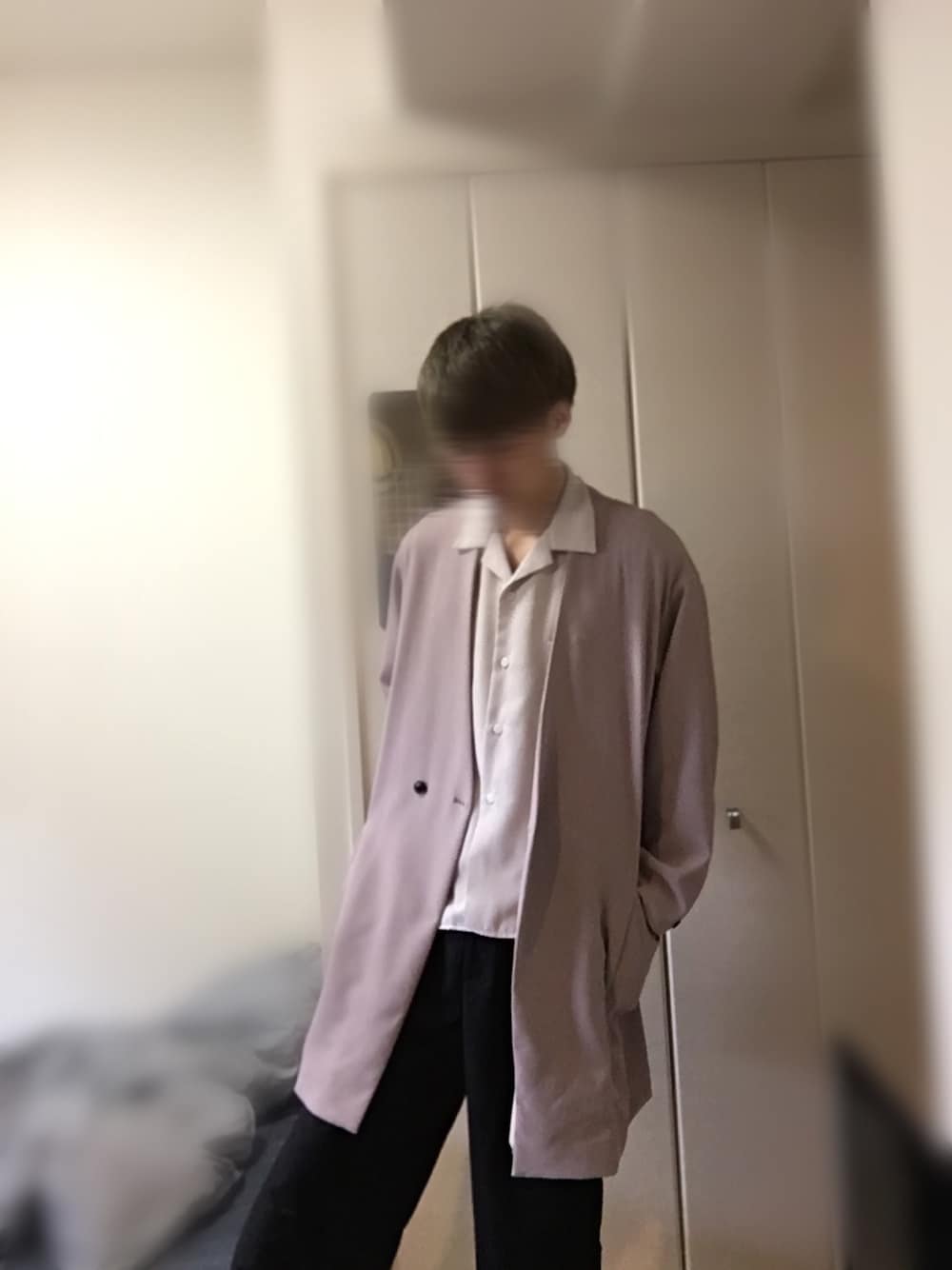 「はるコーデ」｜「HAREのサテンカイキンシャツ（HARE)（シャツ/ブラウス、ホワイト系）」を使った、Takúhõ∞さん（メンズ・180cm）の秋コーディネートの1枚目の写真