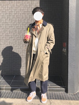 「YAECA」｜「アイテム（トレンチコート）」を使った、おおはしさん（メンズ・173cm）の冬コーディネート