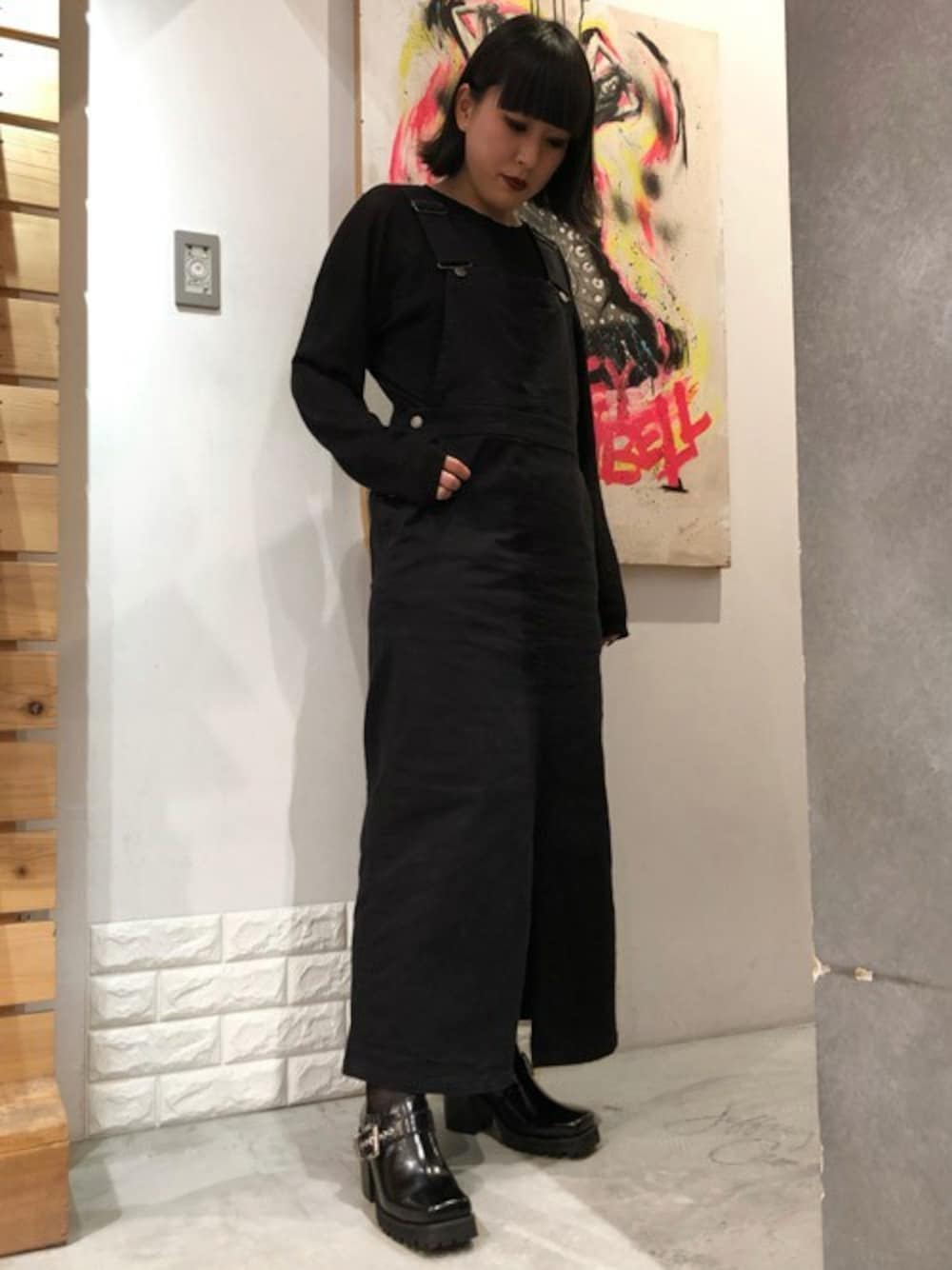 「ブーティ、ブラック、ジェフリーキャンベル(Jeffrey Campbell)、ベルト付き、スクエアトゥ」｜「Jeffrey Campbellのスクエアトゥベルト付ブーティー（その他シューズ、ブラック系）」を使った、JeffreyCampbell shop staffさん（レディース・159cm）の秋コーディネートの1枚目の写真