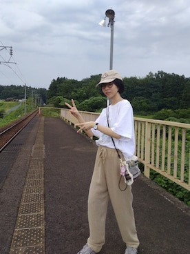 「Handmade（ハンドメイド）のアイテム（キーホルダー）」を使った、社ワさん（レディース・161cm）の夏コーディネート