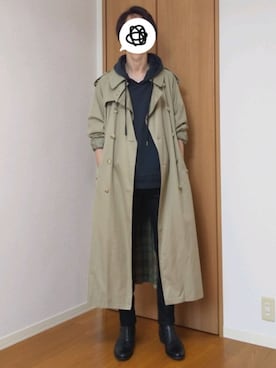 「部屋撮り」｜「アイテム（トレンチコート）」を使った、 yujiさん（メンズ・176cm）の春コーディネート