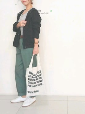 「無地党」｜「アイテム（アクセサリー）」を使った、puki*さん（レディース・157cm）の秋コーディネート