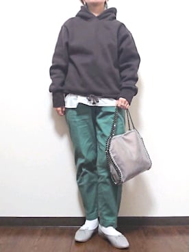 「プルオーバーパーカー」｜「アイテム（その他トップス）」を使った、puki*さん（レディース・156cm）の春コーディネート