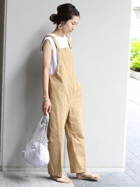 「アイテム（つなぎ/オールインワン、ベージュ系）」を使った、haruさん（レディース・163cm）の夏コーディネート