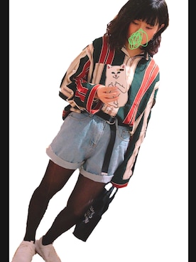 「RIPNDIP（リップンディップ）のアイテム（PC・スマホグッズ/家電）」を使った、秋山さん（レディース・159cm）の秋コーディネート